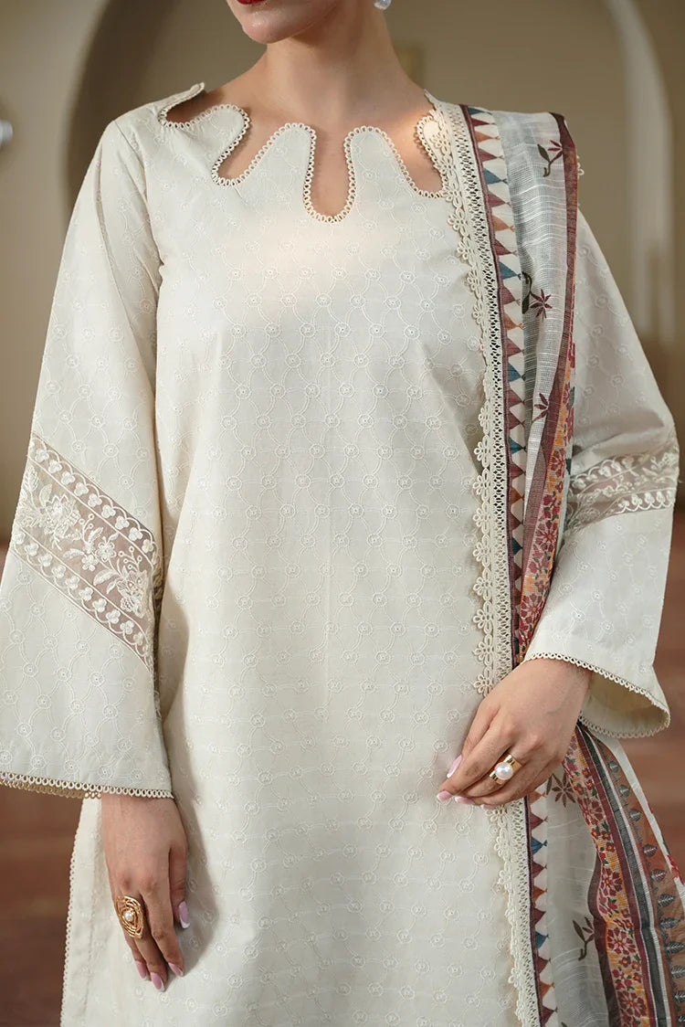 Picture of Zarlay - Rungraiz Luxury Pret - Amber - Available at Raja Sahib