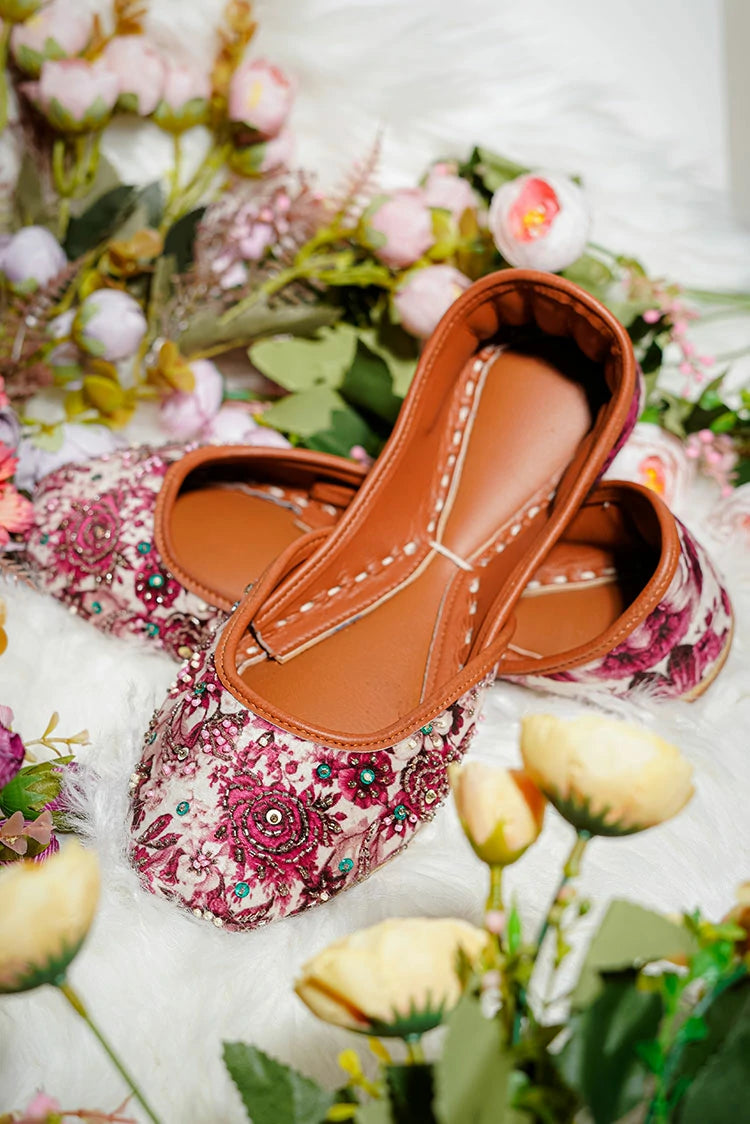 Picture of Viva Walk - Printed Petals - Rose Heirloom - Available at Raja Sahib