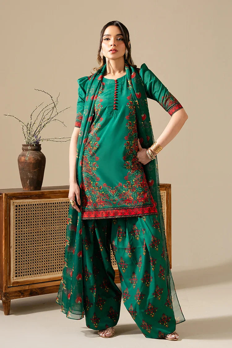 Picture of Maria Osama Khan - Retro Edit - Vivian - Available at Raja Sahib