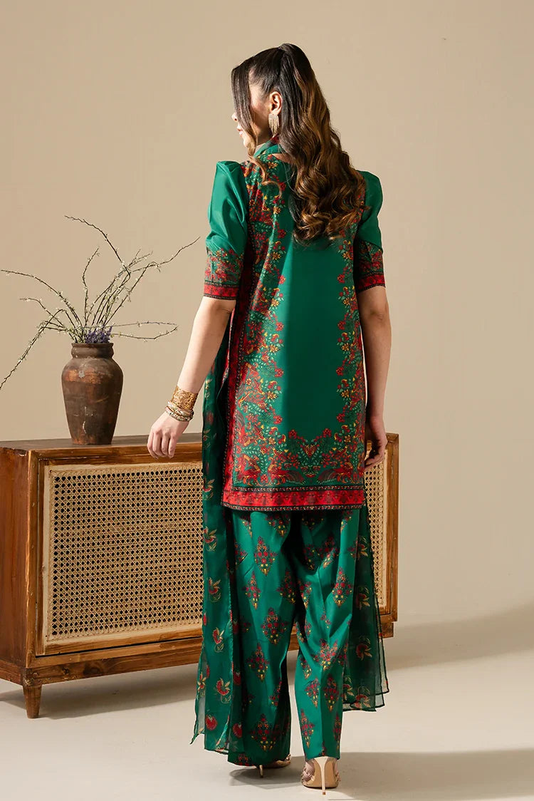 Picture of Maria Osama Khan - Retro Edit - Vivian - Available at Raja Sahib