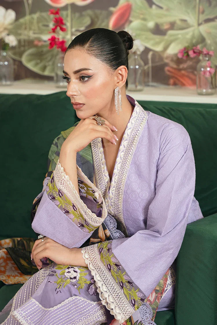 Picture of Zarlay - Rungraiz Luxury Pret - Elegant - Available at Raja Sahib