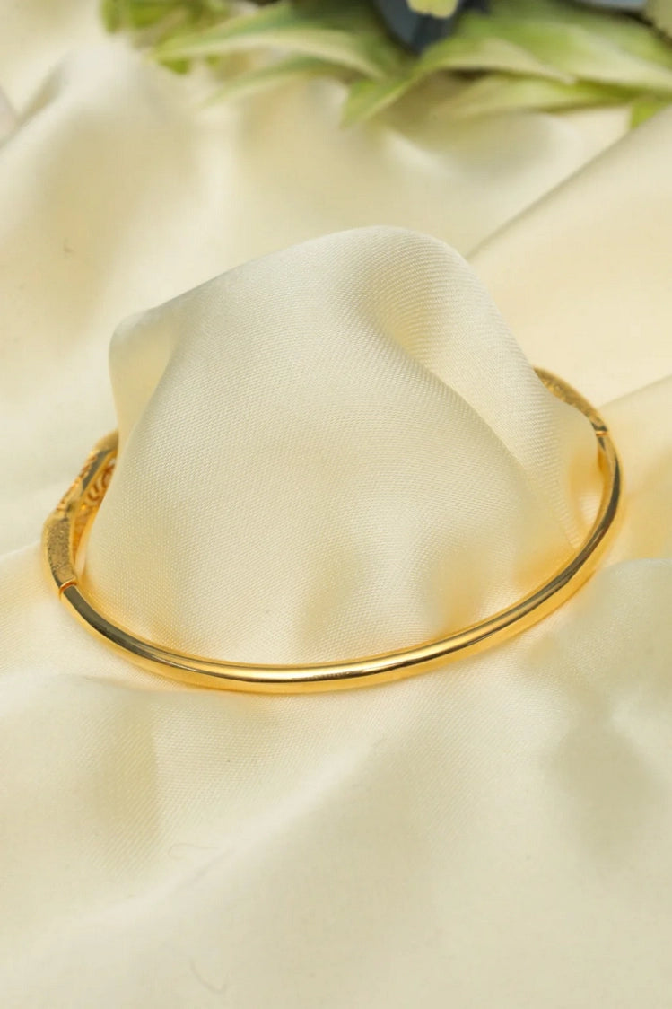 Picture of Zehnaz - Gold-Tone Textured Wavy Bangle Bracelet Stackable Modern Jewelry - Available at Raja Sahib