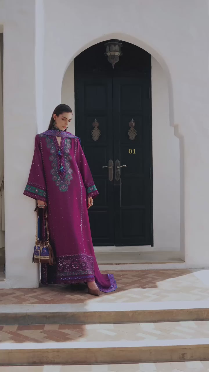 Mushq - Nuvera The Queen of Hearts - 04-Reina Rouge - Unstitched