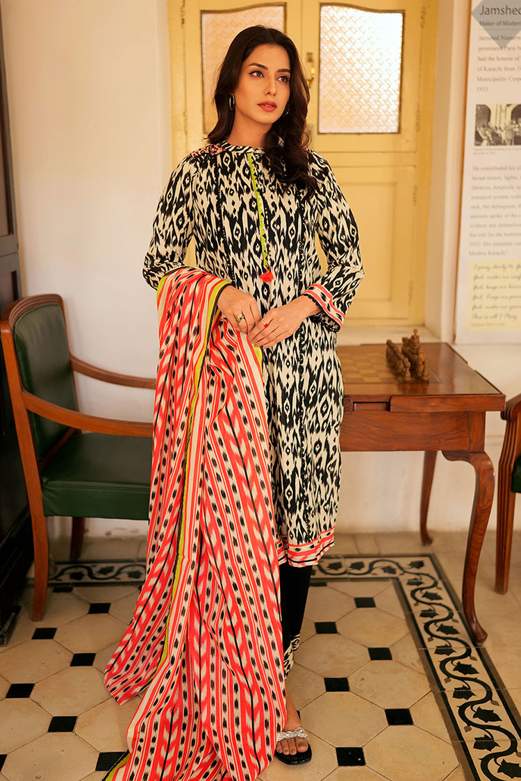 Picture of Senorita - LAD-02214 | Black &White | Casual 3 Piece Suit  | Cotton Lawn Print - Available at Raja Sahib