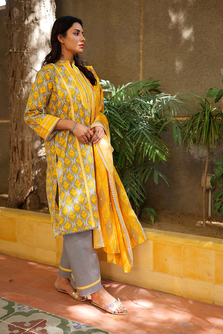 Picture of Senorita - LAD-02216 | Grey & yellow | Casual 3 Piece Suit  | Cotton Lawn Print - Available at Raja Sahib