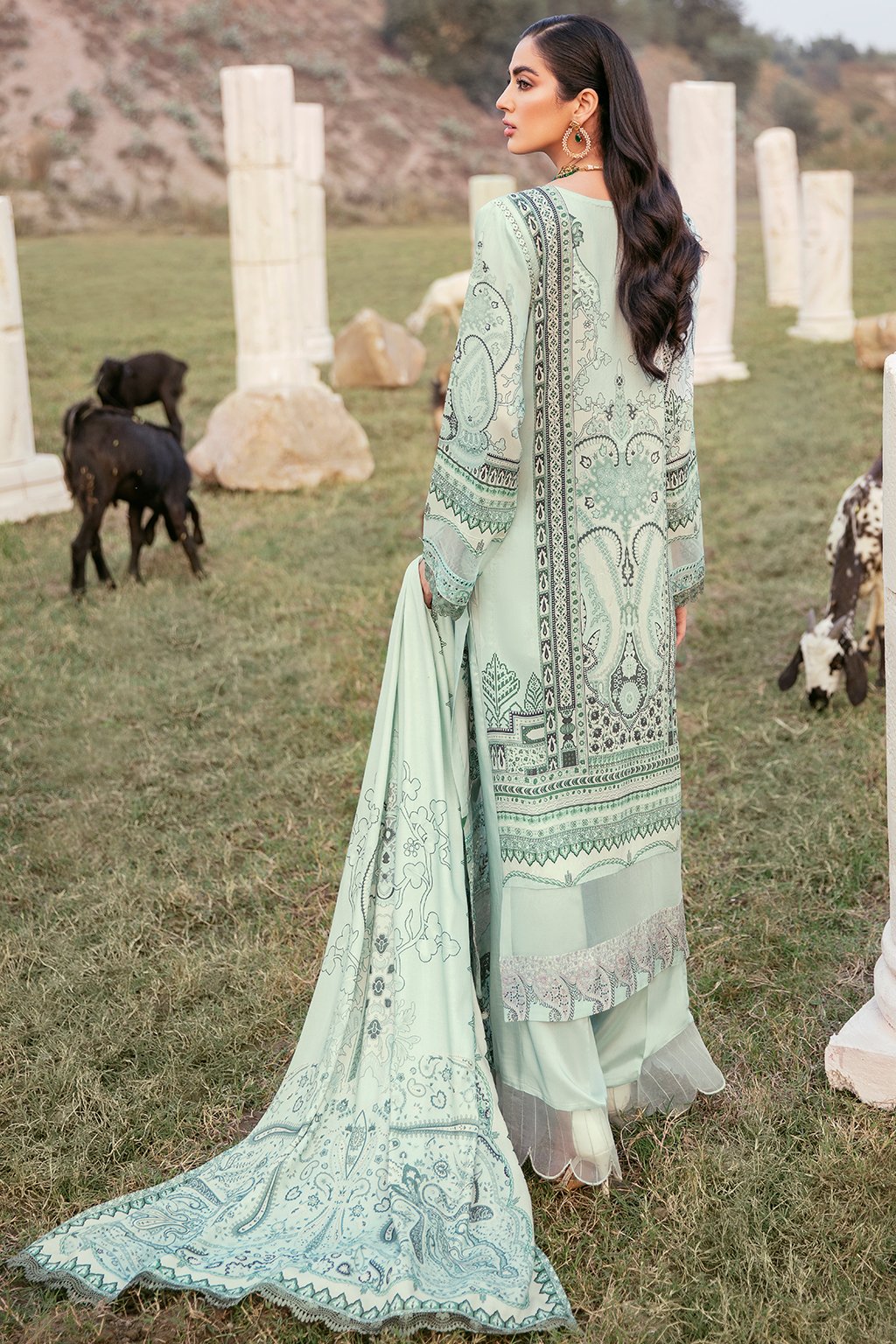 Picture of R 302 Reet Winter Collection Vol 3 - Available at Raja Sahib